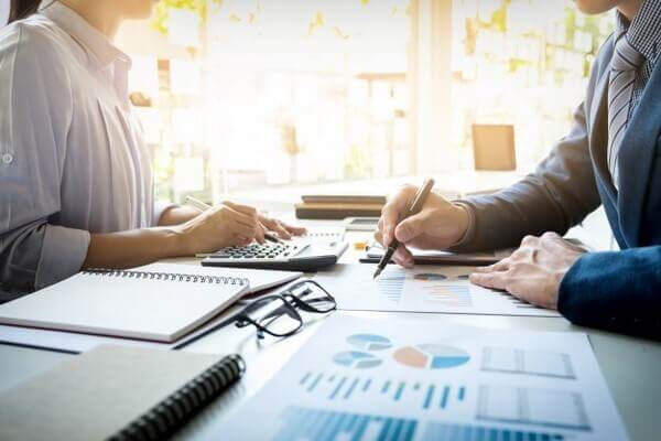 Sự phát triển mạnh mẽ của các ứng dụng phần mềm có tích hợp chức năng kế toán tự động